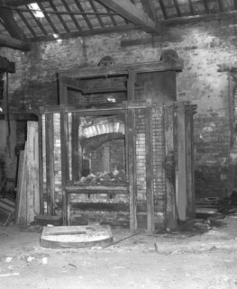 Le four à émailler en 1981. © Région Bourgogne-Franche-Comté, Inventaire du patrimoine Le four à émailler en 1981. © Région Bourgogne-Franche-Comté, Inventaire du patrimoine