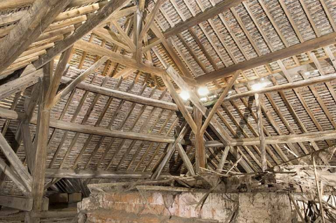 Bâtiment du four. Charpente de la croupe est. Vue de trois quarts. © Région Bourgogne-Franche-Comté, Inventaire du patrimoine