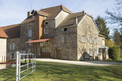 Vue rapprochée depuis l'ouest. © Région Bourgogne-Franche-Comté, Inventaire du patrimoine