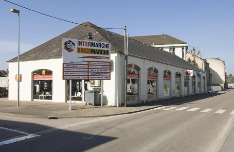 Atelier de fabrication (machines-outils) vu de trois quarts. © Région Bourgogne-Franche-Comté, Inventaire du patrimoine