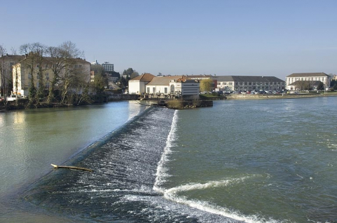 Le barrage depuis la rive droite de la Saône. © Région Bourgogne-Franche-Comté, Inventaire du patrimoine