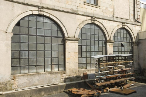 Bâtiment prieural. Baies de la façade ouest. © Région Bourgogne-Franche-Comté, Inventaire du patrimoine