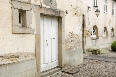 Détail de la façade de l'aile nord. © Région Bourgogne-Franche-Comté, Inventaire du patrimoine