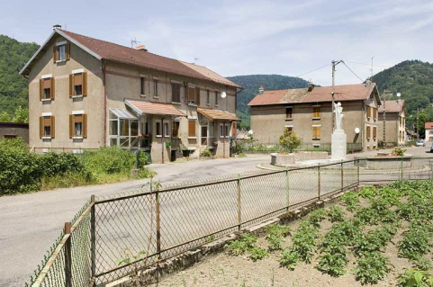 La cité ouvrière depuis le sud. © Région Bourgogne-Franche-Comté, Inventaire du patrimoine