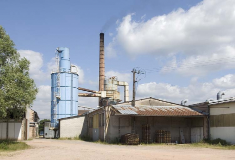 Silo et cheminée. Vue d'ensemble. © Région Bourgogne-Franche-Comté, Inventaire du patrimoine