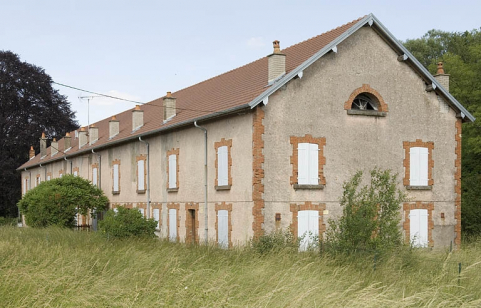 Logement ouvrier dit cité Saint-Anne. Vue depuis le sud-ouest. © Région Bourgogne-Franche-Comté, Inventaire du patrimoine