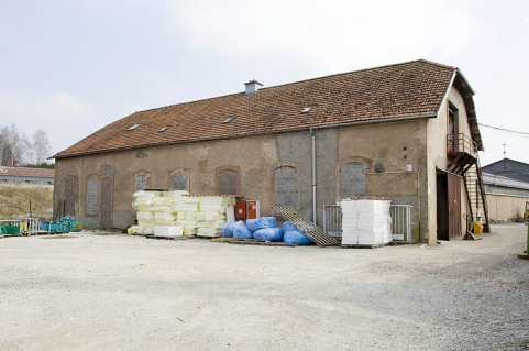 Moulin d'aval. Vue de trois quarts arrière. © Région Bourgogne-Franche-Comté, Inventaire du patrimoine