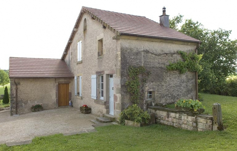 Le logement vu de trois quarts droite. © Région Bourgogne-Franche-Comté, Inventaire du patrimoine