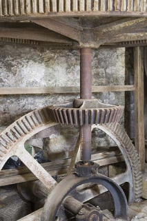 Détail des engrenages du beffroi. © Région Bourgogne-Franche-Comté, Inventaire du patrimoine