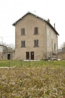 Pignon du logement ouvrier collectif (6 et 8 impasse des Ronds Champs). © Région Bourgogne-Franche-Comté, Inventaire du patrimoine