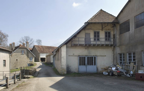 Bâtiments industriels vus depuis l'ouest. © Région Bourgogne-Franche-Comté, Inventaire du patrimoine