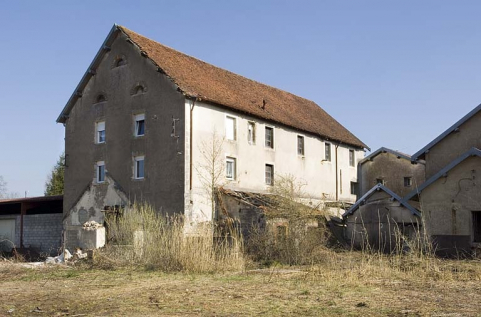 Atelier de fabrication vu de trois quarts arrière. © Région Bourgogne-Franche-Comté, Inventaire du patrimoine