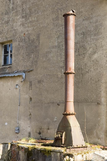 Vestige de la cheminée métallique. © Région Bourgogne-Franche-Comté, Inventaire du patrimoine
