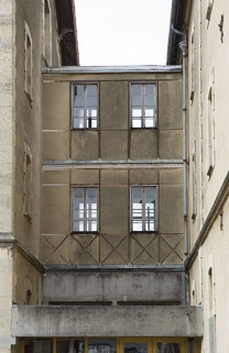 Passerelle entre le corps central et l'aile est. © Région Bourgogne-Franche-Comté, Inventaire du patrimoine