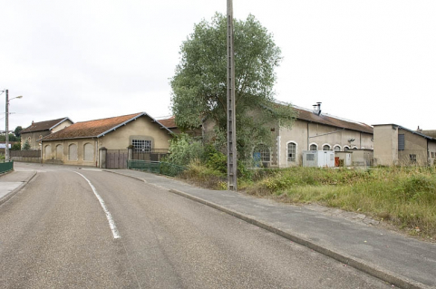 Vue d'ensemble depuis le nord-est. © Région Bourgogne-Franche-Comté, Inventaire du patrimoine Vue d'ensemble depuis le nord-est. © Région Bourgogne-Franche-Comté, Inventaire du patrimoine