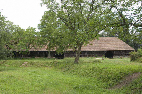 La halle à charbon vue depuis le sud-ouest. © Région Bourgogne-Franche-Comté, Inventaire du patrimoine
