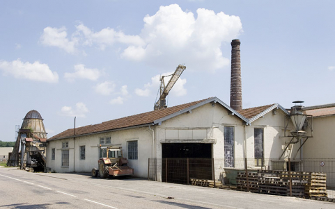 Atelier de fabrication (scie à ruban). © Région Bourgogne-Franche-Comté, Inventaire du patrimoine Atelier de fabrication (scie à ruban). © Région Bourgogne-Franche-Comté, Inventaire du patrimoine
