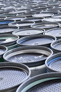 Atelier de filature. Parties supérieures des pots. © Région Bourgogne-Franche-Comté, Inventaire du patrimoine