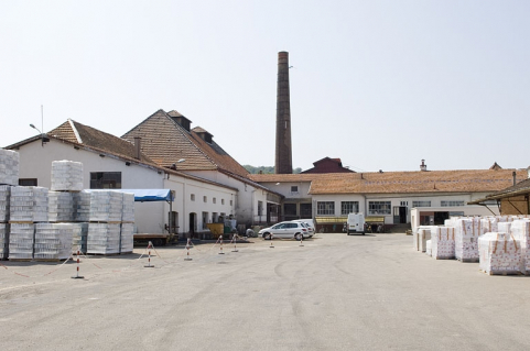 Vue des bâtiments depuis le nord-est de la cour. © Région Bourgogne-Franche-Comté, Inventaire du patrimoine