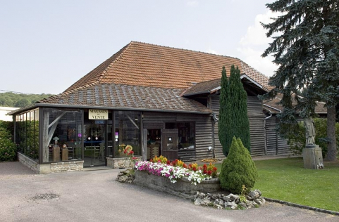 Ancien séchoir à bois (boutique). © Région Bourgogne-Franche-Comté, Inventaire du patrimoine
