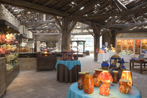 Ancien séchoir à bois. Vue d'ensemble de la partie ouest. © Région Bourgogne-Franche-Comté, Inventaire du patrimoine Ancien séchoir à bois. Vue d'ensemble de la partie ouest. © Région Bourgogne-Franche-Comté, Inventaire du patrimoine