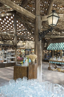 Ancien séchoir à bois. Détail de l'aménagement de la boutique. © Région Bourgogne-Franche-Comté, Inventaire du patrimoine
