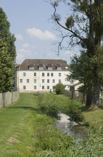 Vue d'ensemble depuis le sud-ouest. © Région Bourgogne-Franche-Comté, Inventaire du patrimoine