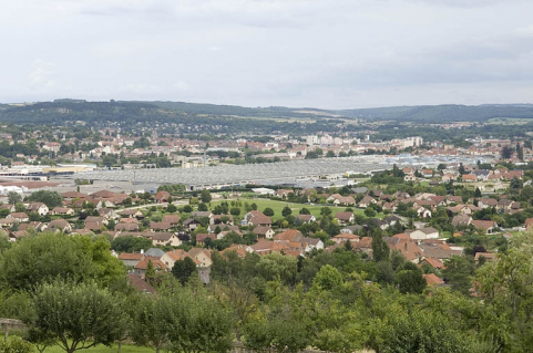 Vue d'ensemble depuis le sud-ouest. © Région Bourgogne-Franche-Comté, Inventaire du patrimoine Vue d'ensemble depuis le sud-ouest. © Région Bourgogne-Franche-Comté, Inventaire du patrimoine