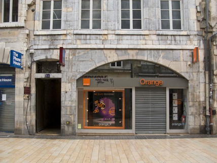 Détail du rez-de-chaussée de la façade antérieure du 13 Grande Rue : de face. © Région Bourgogne-Franche-Comté, Inventaire du Patrimoine