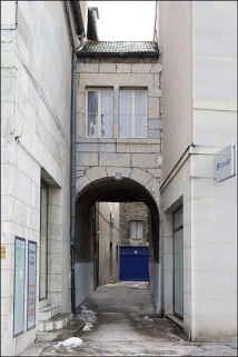 Détail du passage au-dessus de l'ancien trage, de face. © Région Bourgogne-Franche-Comté, Inventaire du Patrimoine