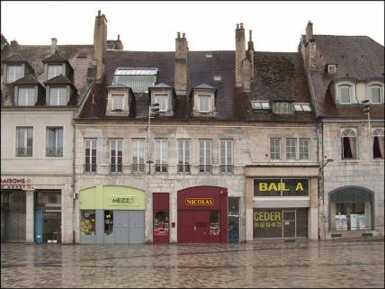 Vue d'ensemble de la façade antérieure, de face. © Région Bourgogne-Franche-Comté, Inventaire du Patrimoine