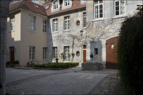 Vue d'ensemble de l'aile sur cour, de trois quarts droit. © Région Bourgogne-Franche-Comté, Inventaire du Patrimoine