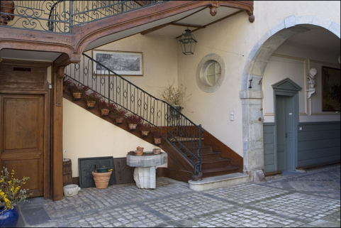 Détail du départ de l'escalier à cage ouverte. © Région Bourgogne-Franche-Comté, Inventaire du Patrimoine