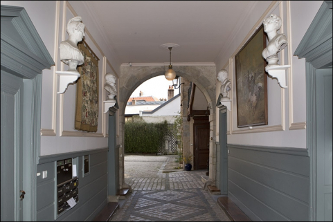 Vue du passage cocher depuis l'entrée. © Région Bourgogne-Franche-Comté, Inventaire du Patrimoine
