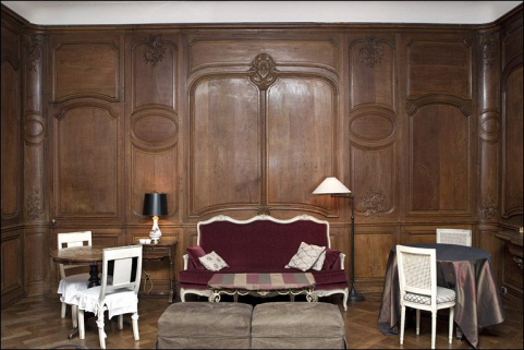 Salon : vue du mur en lambris opposé aux fenêtres. © Région Bourgogne-Franche-Comté, Inventaire du Patrimoine