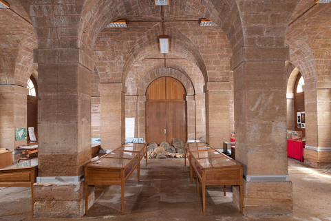 Vue générale en direction de la porte ouvrant sur le hall. © Région Bourgogne-Franche-Comté, Inventaire du patrimoine
