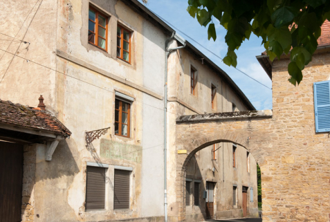 Vue rapprochée de l'hôtel de voyageurs. © Région Bourgogne-Franche-Comté, Inventaire du patrimoine