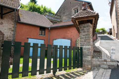 Vue d'ensemble des constructions abritant les caves. © Région Bourgogne-Franche-Comté, Inventaire du patrimoine
