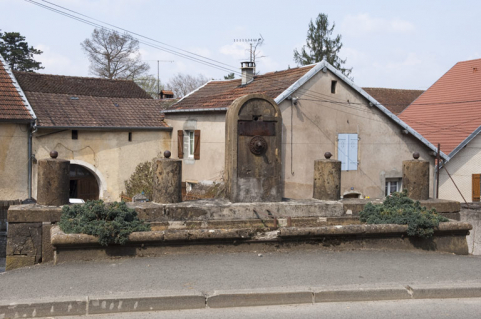fontaine © Région Bourgogne-Franche-Comté, Inventaire du patrimoine
