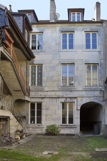 Façade postérieure du logis principal. © Région Bourgogne-Franche-Comté, Inventaire du Patrimoine