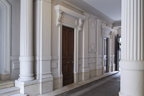 Passage cocher : détail du mur droit de trois quarts gauche. © Région Bourgogne-Franche-Comté, Inventaire du Patrimoine