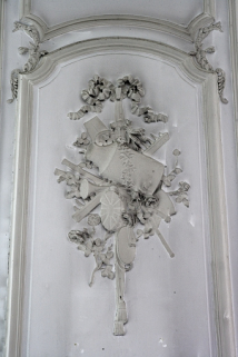 Intérieur, premier étage, pièce donnant sur la cour : détail d'un décor de lambris à panneau large. © Région Bourgogne-Franche-Comté, Inventaire du Patrimoine