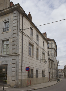 Vue d'ensemble de la façade latérale droite. © Région Bourgogne-Franche-Comté, Inventaire du Patrimoine