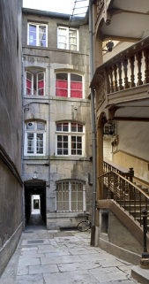 Façade antérieure du deuxième logis secondaire située sur la deuxième cour. © Région Bourgogne-Franche-Comté, Inventaire du Patrimoine