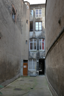 Façade postérieure du deuxième logis secondaire située sur la troisième cour : vue d'ensemble. © Région Bourgogne-Franche-Comté, Inventaire du Patrimoine
