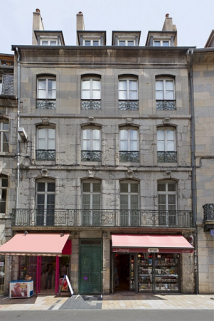 Logis principal : vue d'ensemble de la façade sur rue, de face. © Région Bourgogne-Franche-Comté, Inventaire du Patrimoine