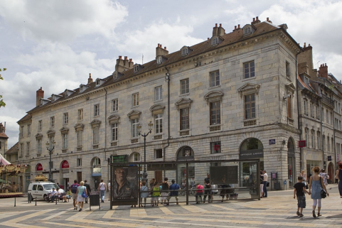 Vue d'ensemble de trois quarts droit. © Région Bourgogne-Franche-Comté, Inventaire du Patrimoine