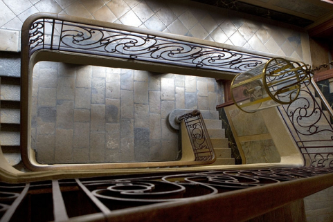 Logis principal, escalier : vue plongeante depuis le palier. © Région Bourgogne-Franche-Comté, Inventaire du Patrimoine
