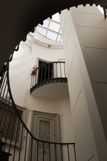 Intérieur : détail de la partie supérieure de l'escalier. © Région Bourgogne-Franche-Comté, Inventaire du Patrimoine