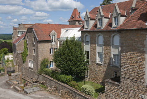 Bâtiment (A) et bâtiment (C), vue du côté rue. © Région Bourgogne-Franche-Comté, Inventaire du patrimoine
